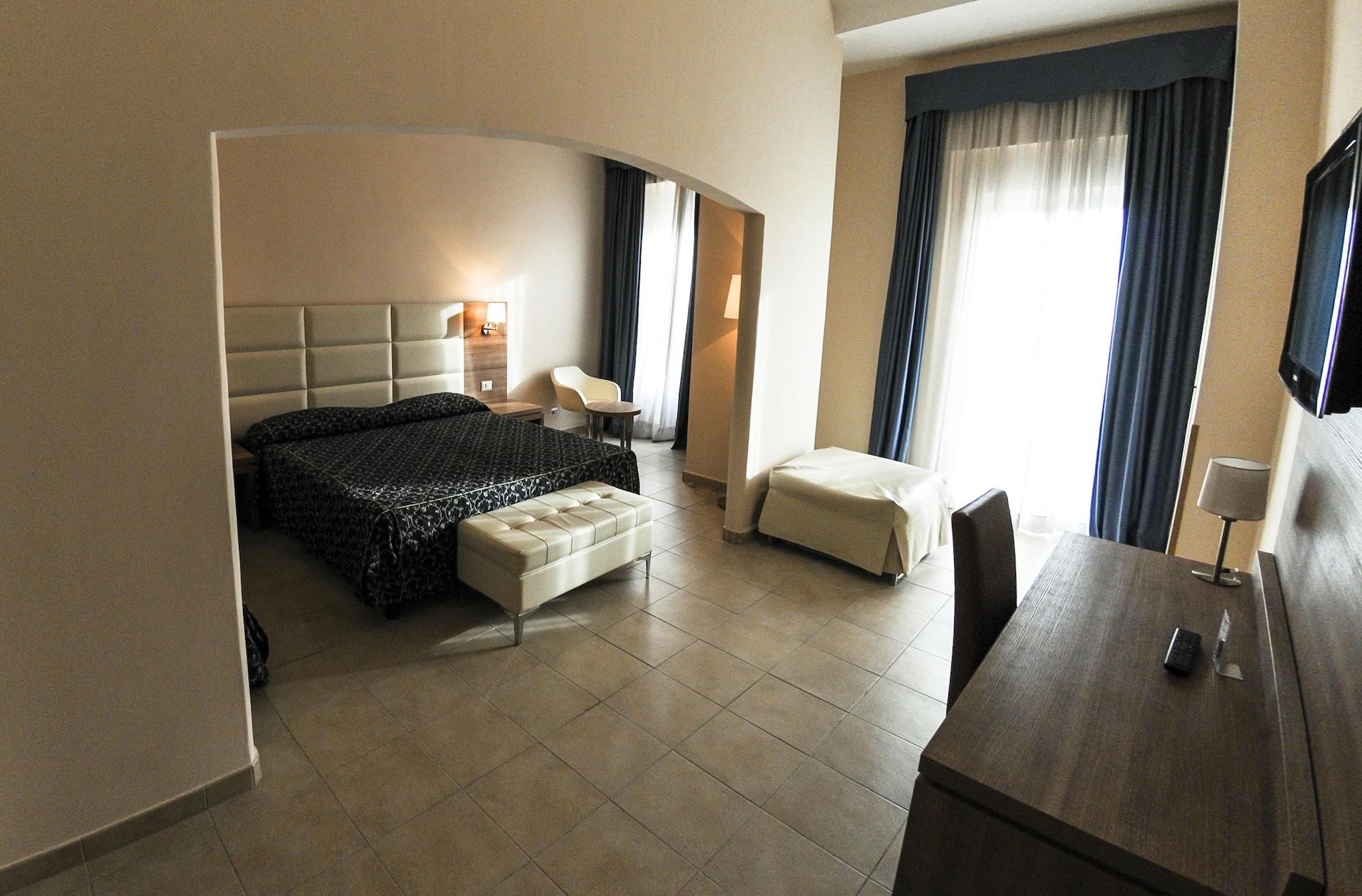 Hotel Mediterraneo Civitavecchia Eksteriør bilde