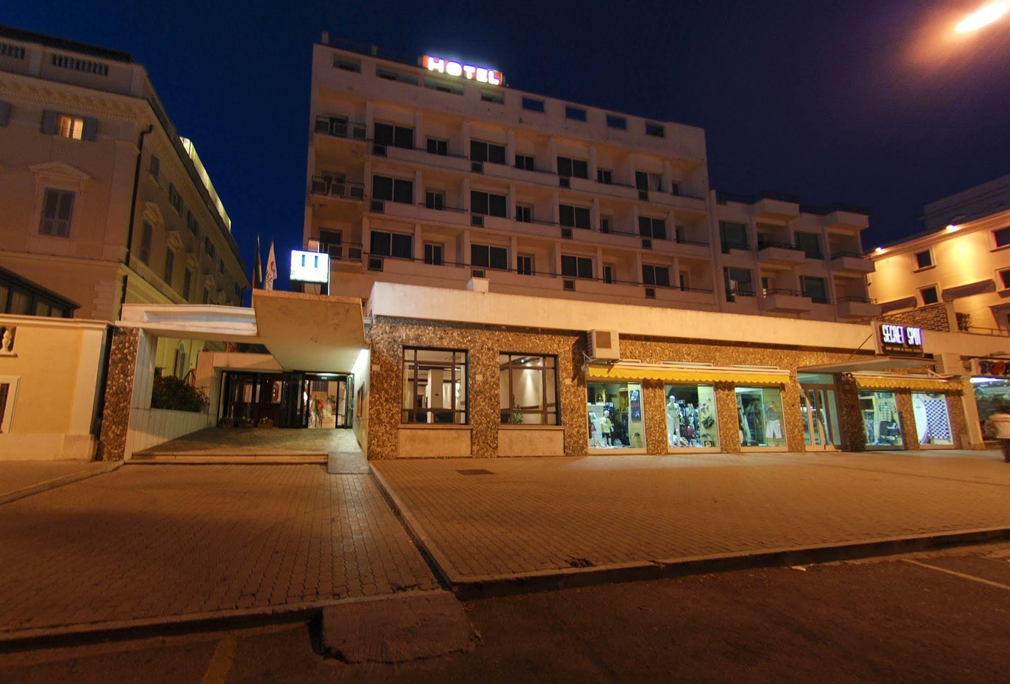Hotel Mediterraneo Civitavecchia Eksteriør bilde